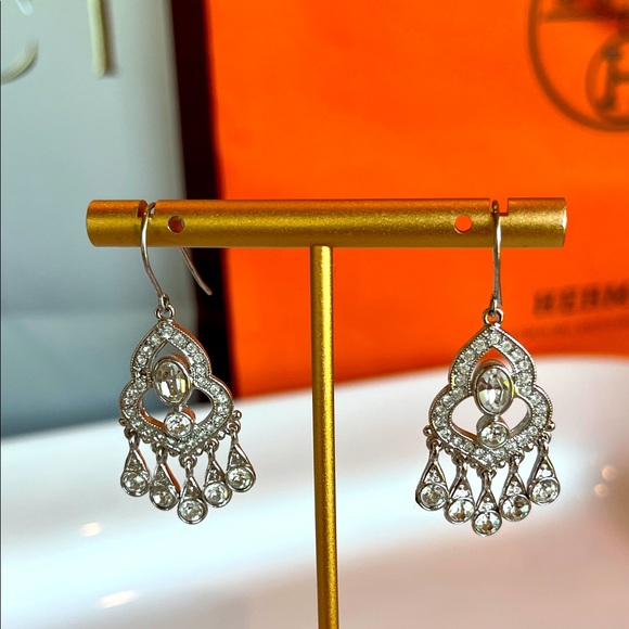 Beautiful Crystal Chandelier Dangle Earrings - Picture 1 of 7